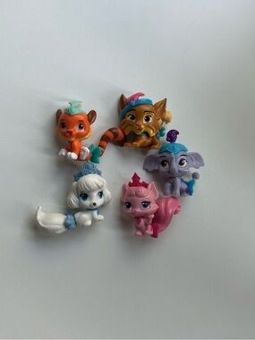 Disney "Palace Pets" figurines- Sultan, Pounce, Taj, Pumpkin & Dreamy